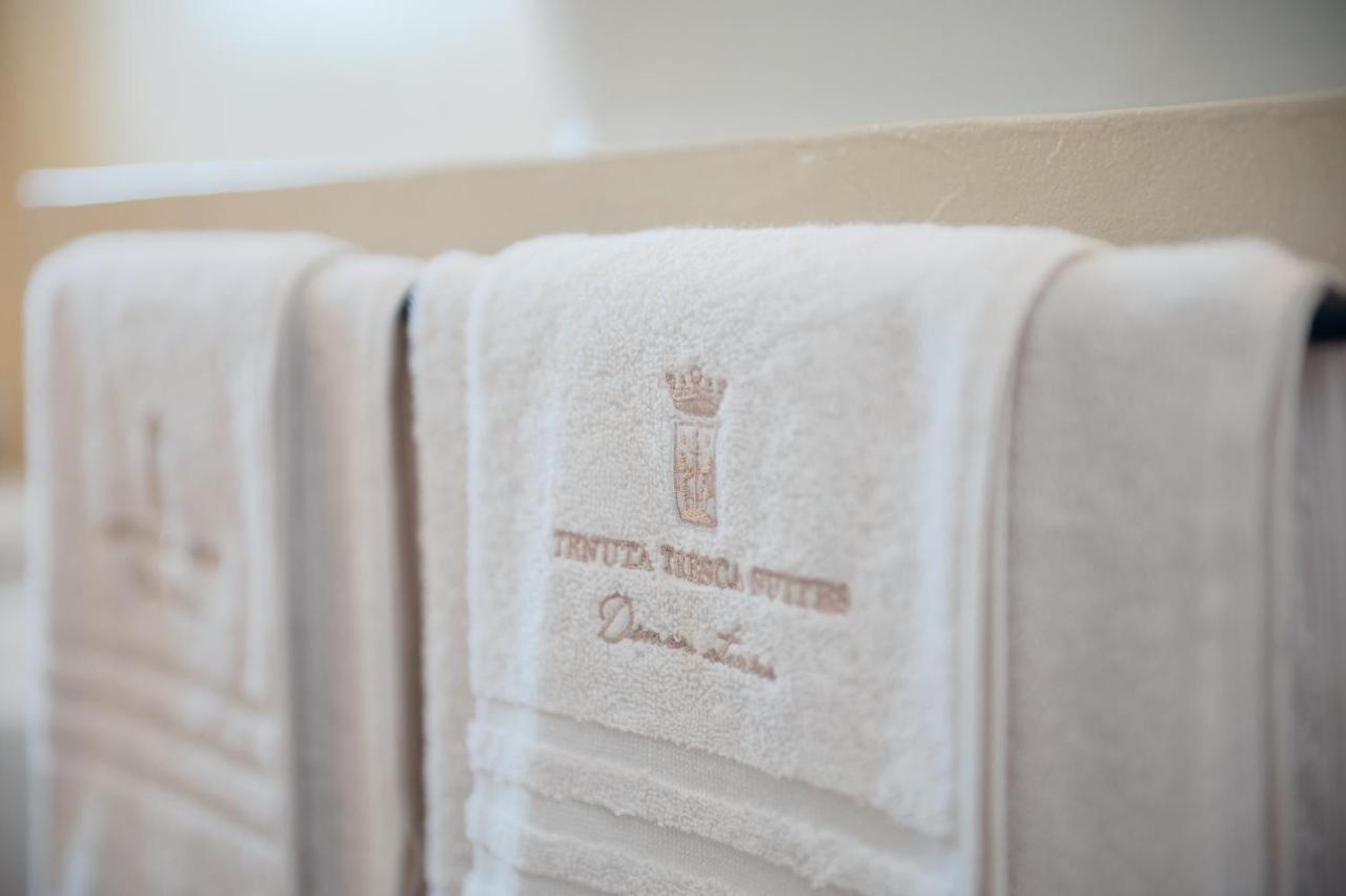Tenuta Tresca Suites - Dimora Storica San Cassiano  Exteriör bild